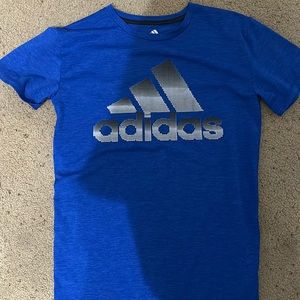 Adidas boys XL shirt never worn